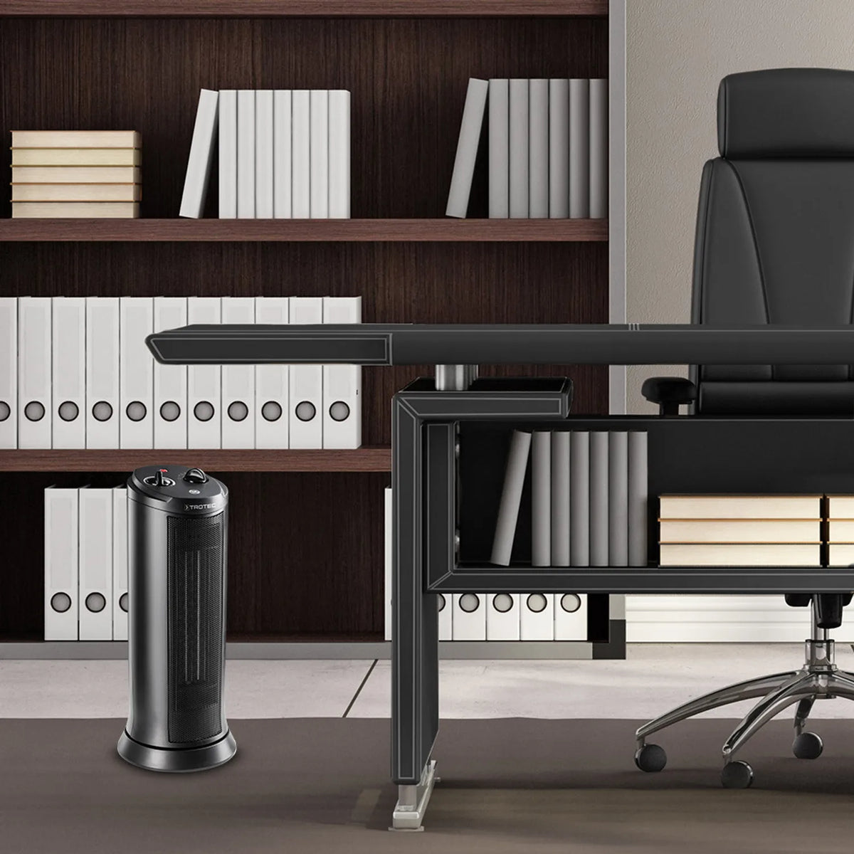 Trotec TFC 19 E kachelventilator naast een bureau in een werkkamer
