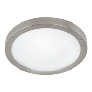 Ronde EGLO Vento 1 wand/plafondlamp met RVS rand, hoekaanzicht op grijze achtergrond