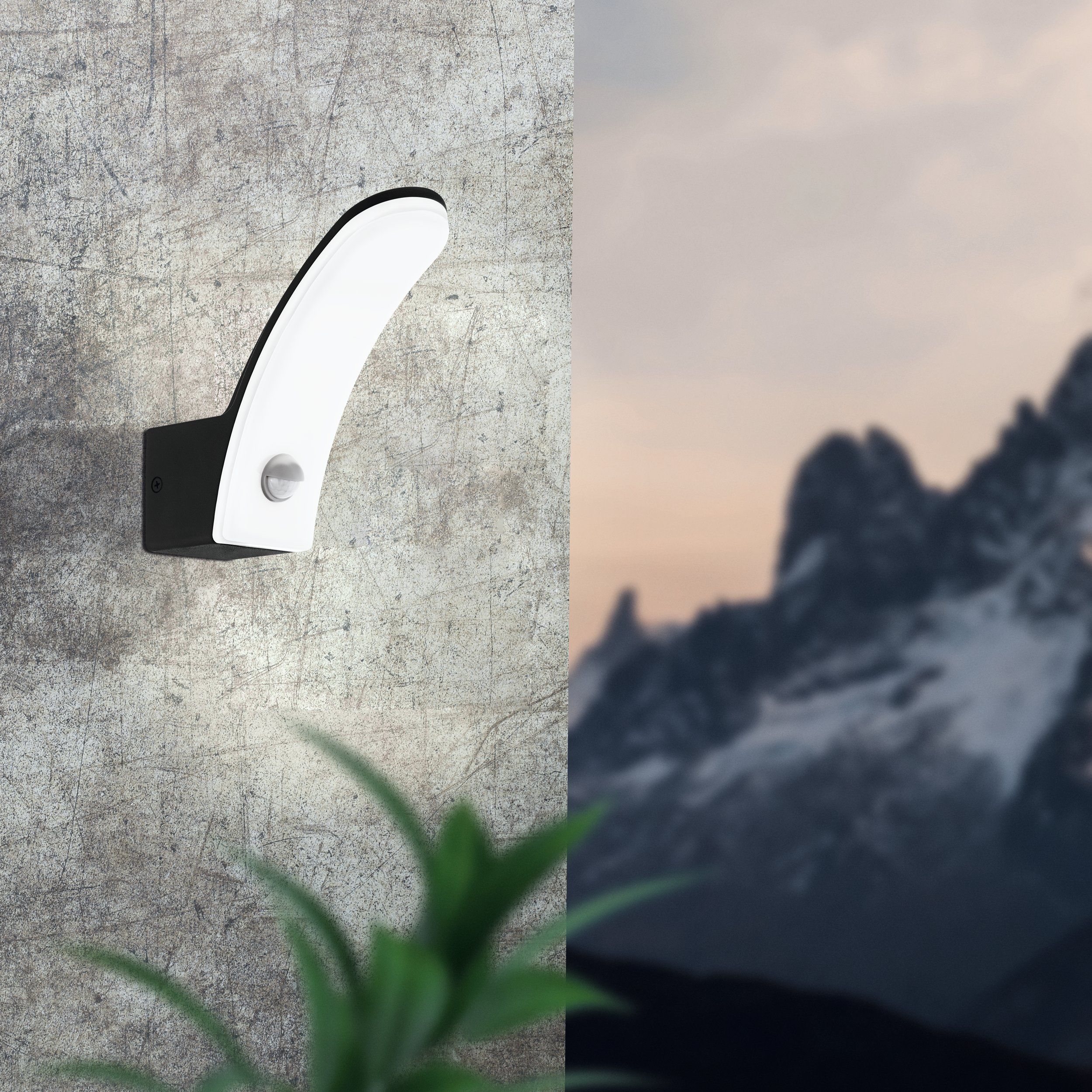 Wandlamp - EGLO Cornale | IP44 Dag/Nacht Sensor Huisnummer