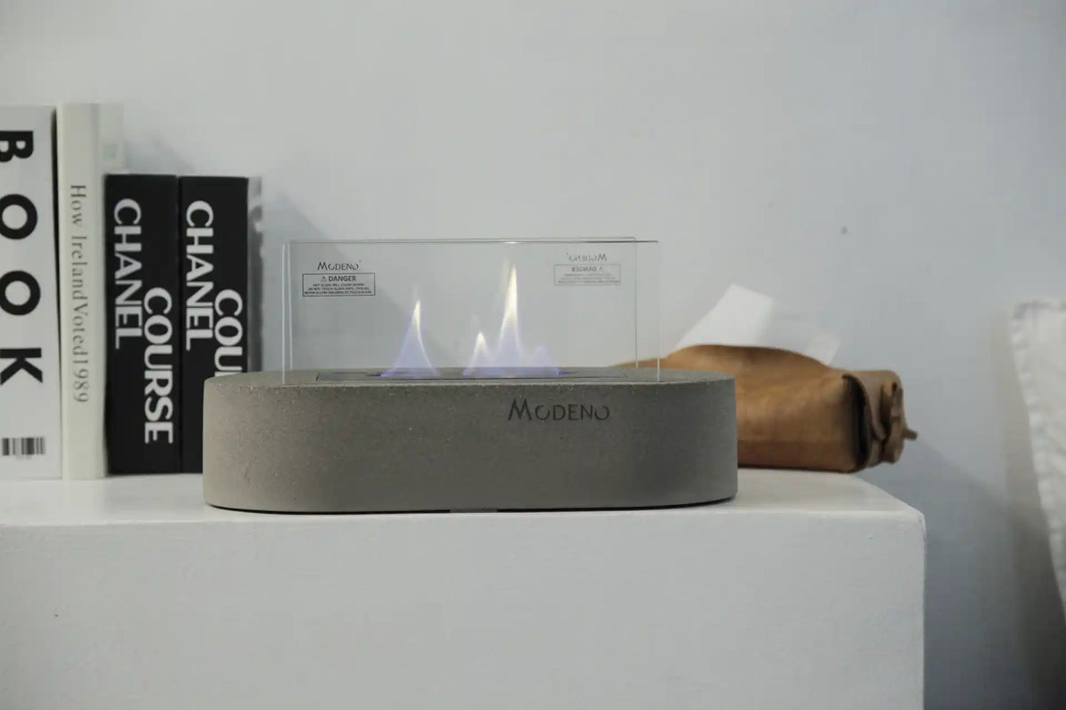 Modeno Luspa ethanol tafelhaard lichtgrijs boeken sfeerbeeld
