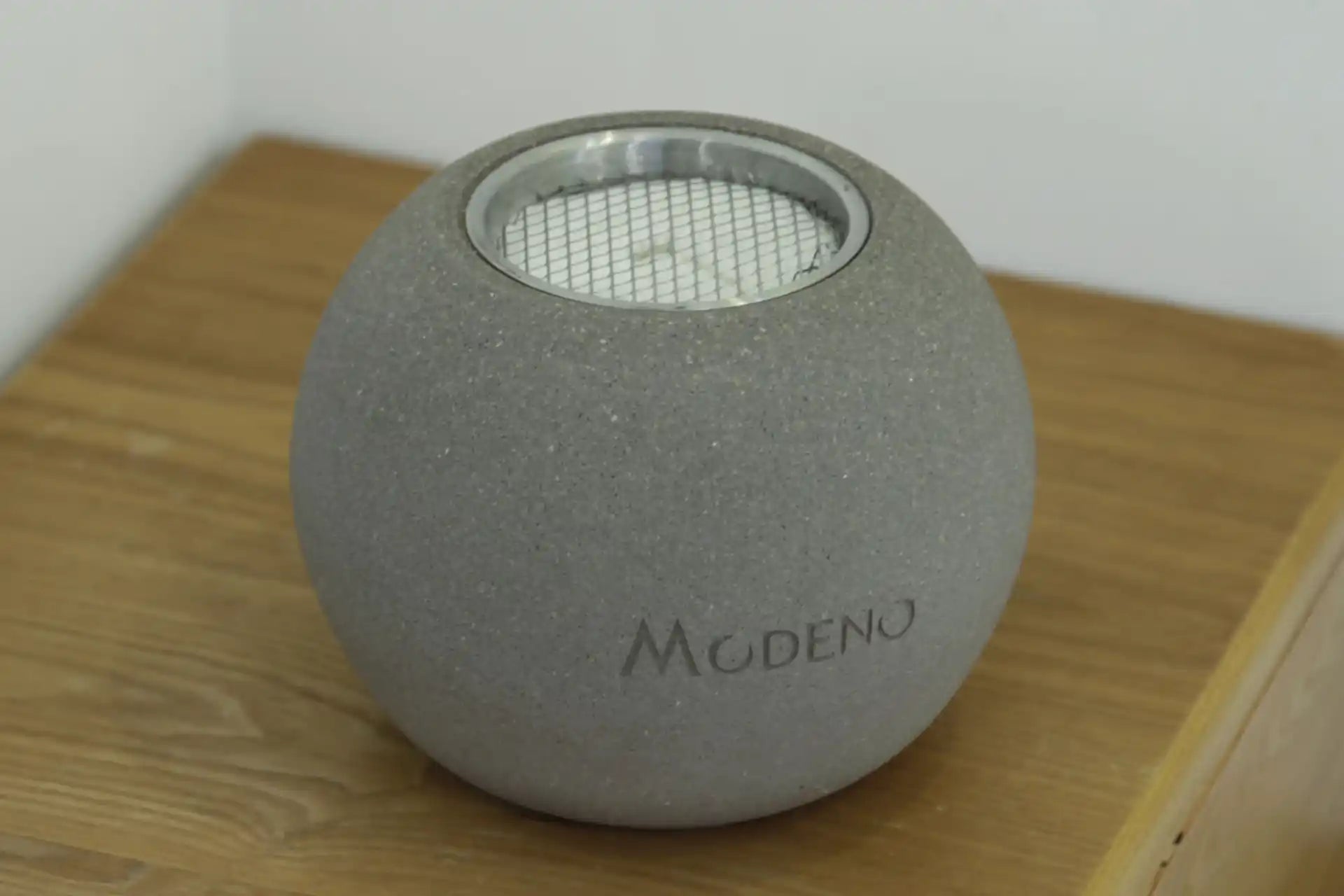 Modeno Paffu ethanol tafelhaard lichtgrijs interieur sfeerbeeld