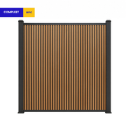 Rhombus Teak verticaal composiet schuttingscherm met zwarte aluminium palen