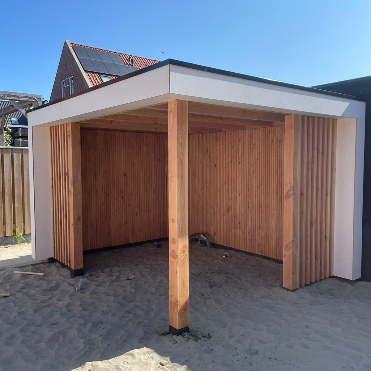 Paal douglas 14,0 x 14,0 cm Geschaafd en Gedroogd